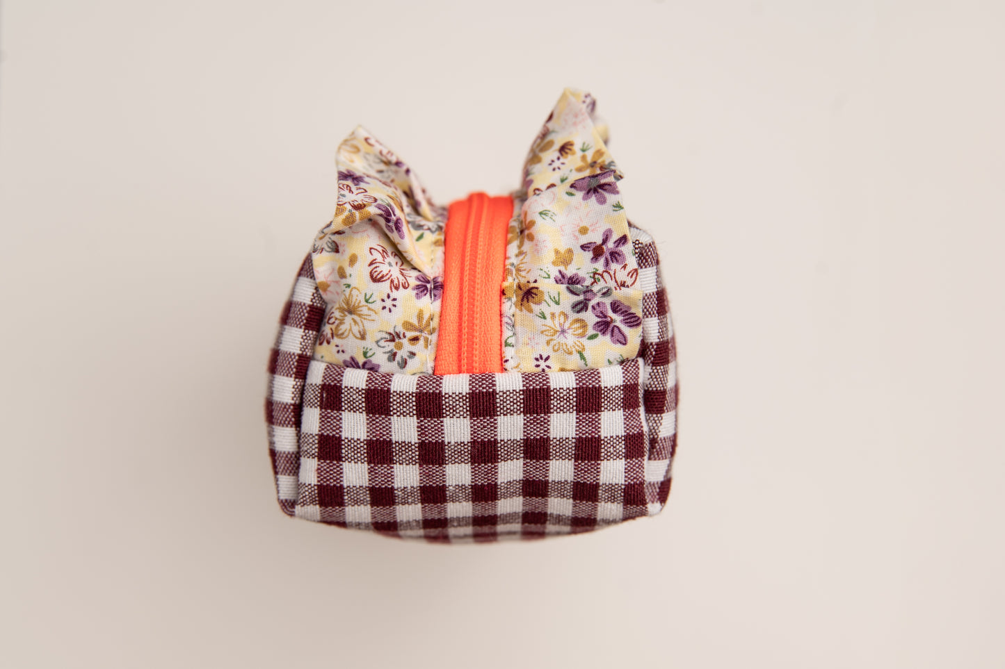 Estuche Vichy Volantes Granate & Naranja Neón