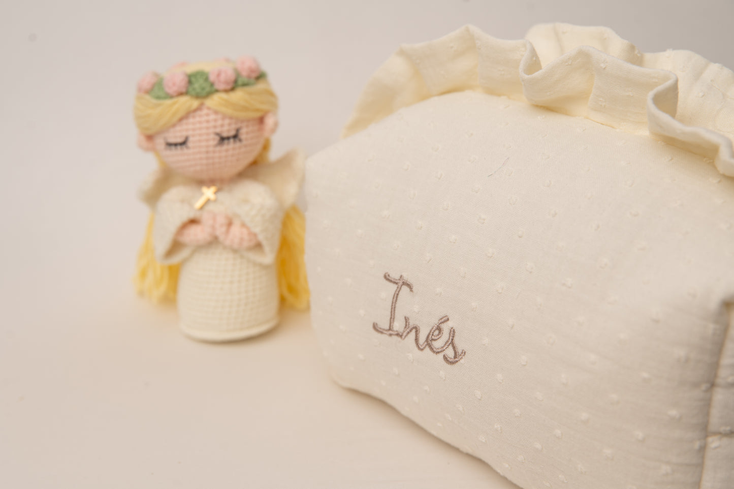 Pack Especial Comunión: Neceser Personalizado + Muñeca de Comunión