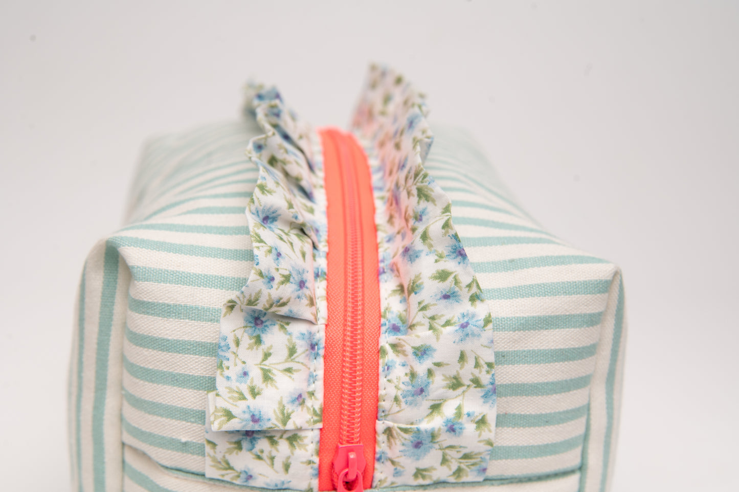 Neceser Rayas Volantes Estampados Mdm 11005 Turquesa