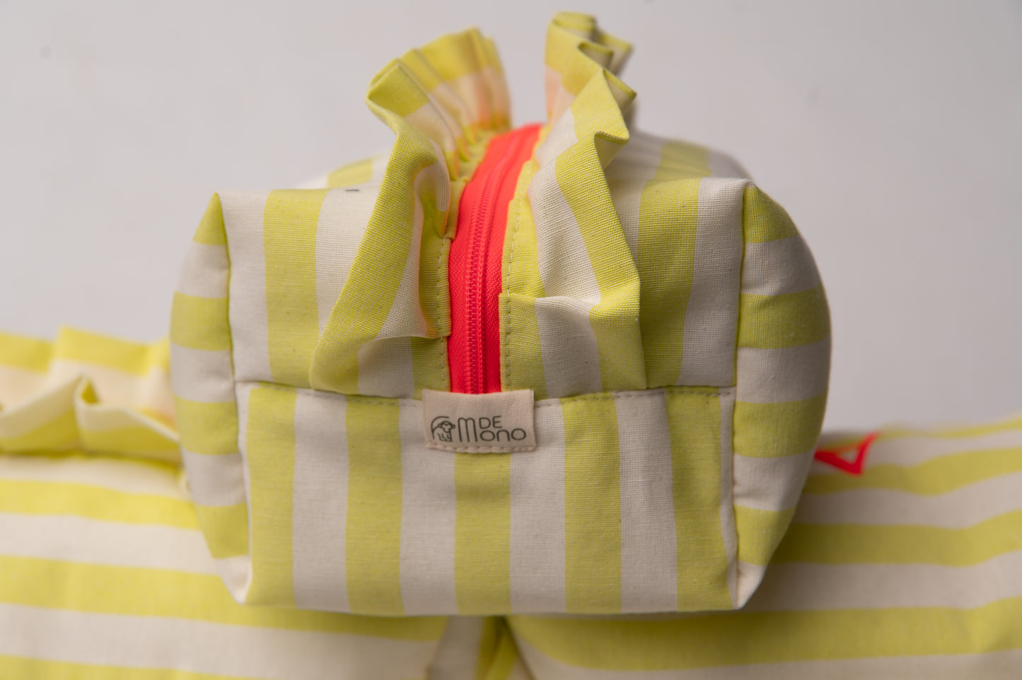 Neceser Rayas Anchas Volantes Mdm 11006 Amarillo